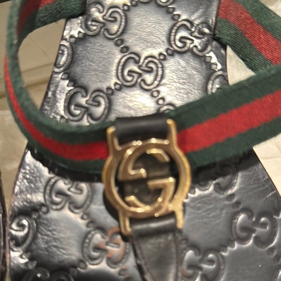 Gucci Black Sandals with Red and Green Straps - Picture 5 of 10